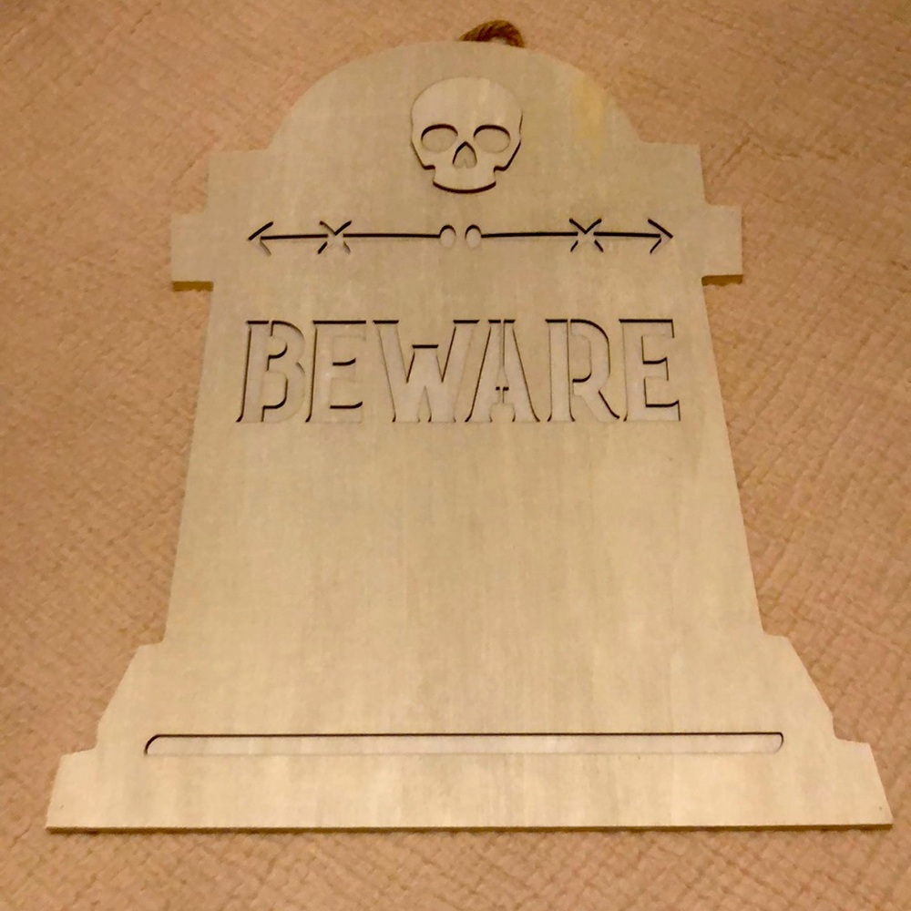 NWT Halloween Craft Wooden Tombstone 🪦